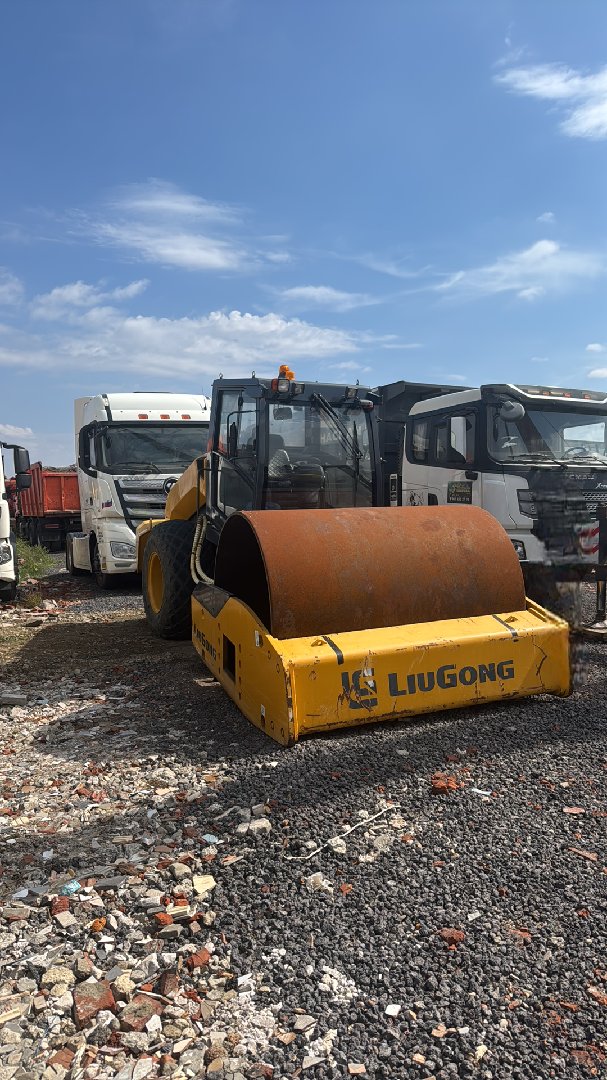 Liugong CLG6616E — Краснодар