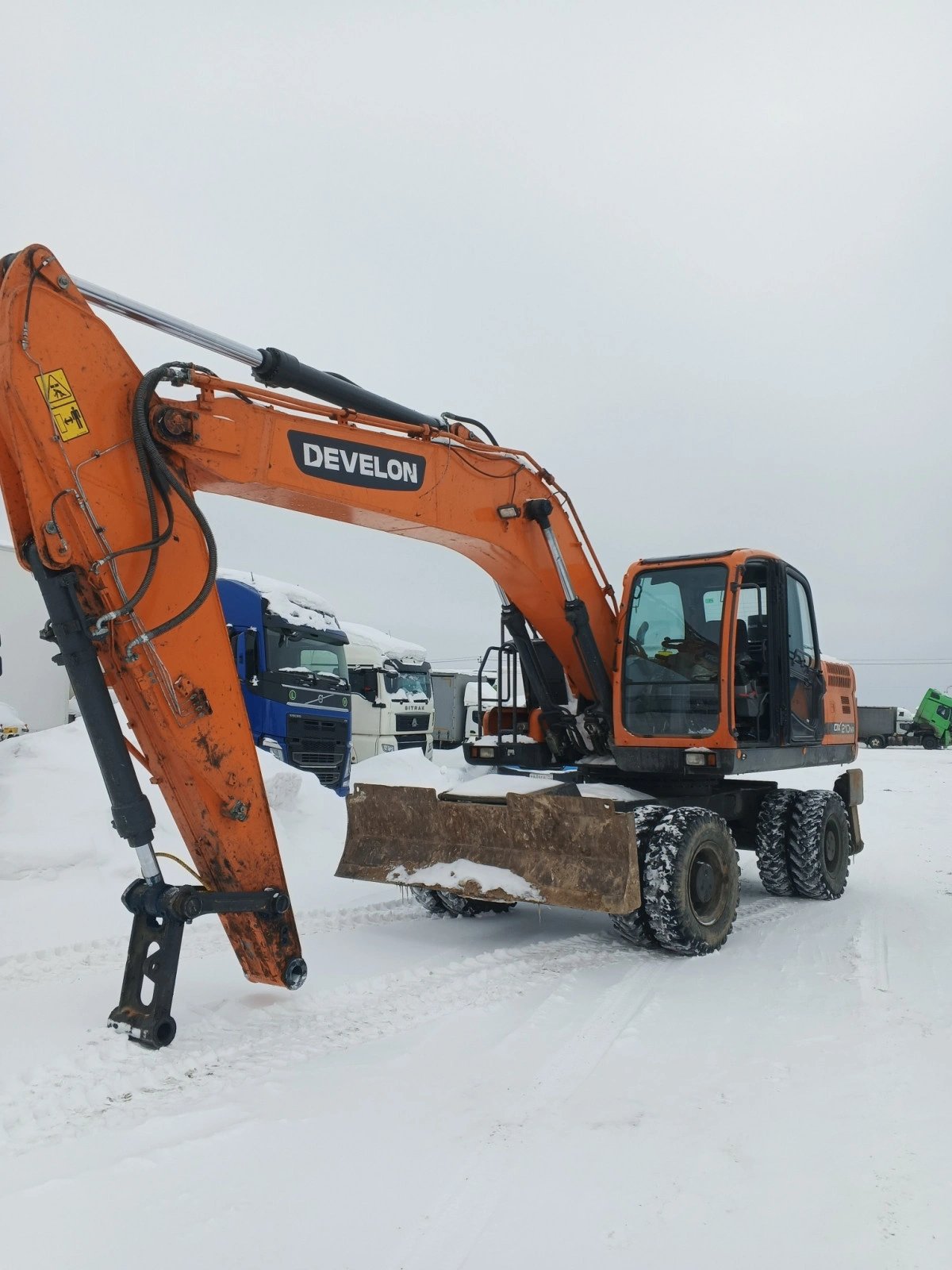 Экскаватор DEVELON DX210WA — Екатеринбург