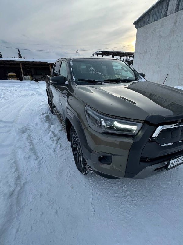 TOYOTA HILUX — Ленск
