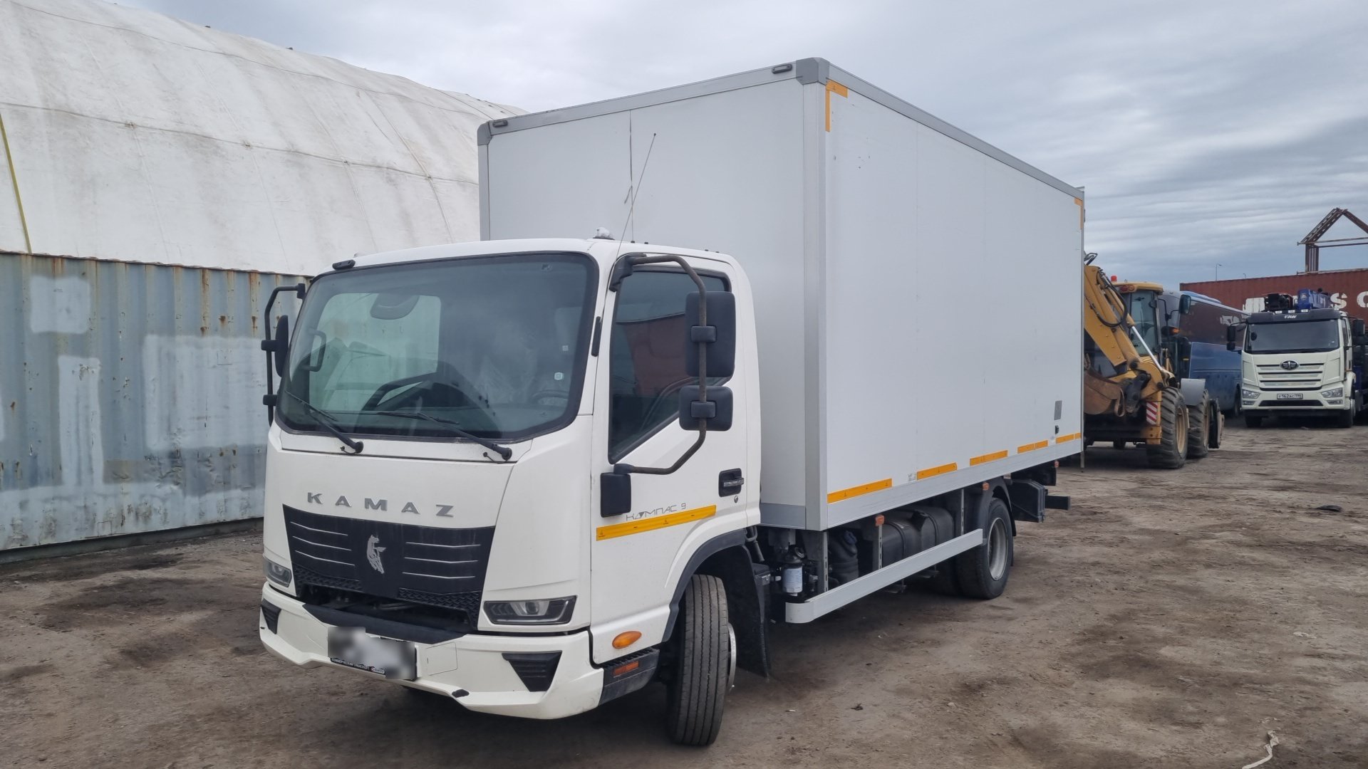 АВТОМЕХАНИЧЕСКИЙ ЗАВОД 5758* на шасси КамАЗ 43089 4x2 Изотермический/рефрижератор — Санкт-Петербург