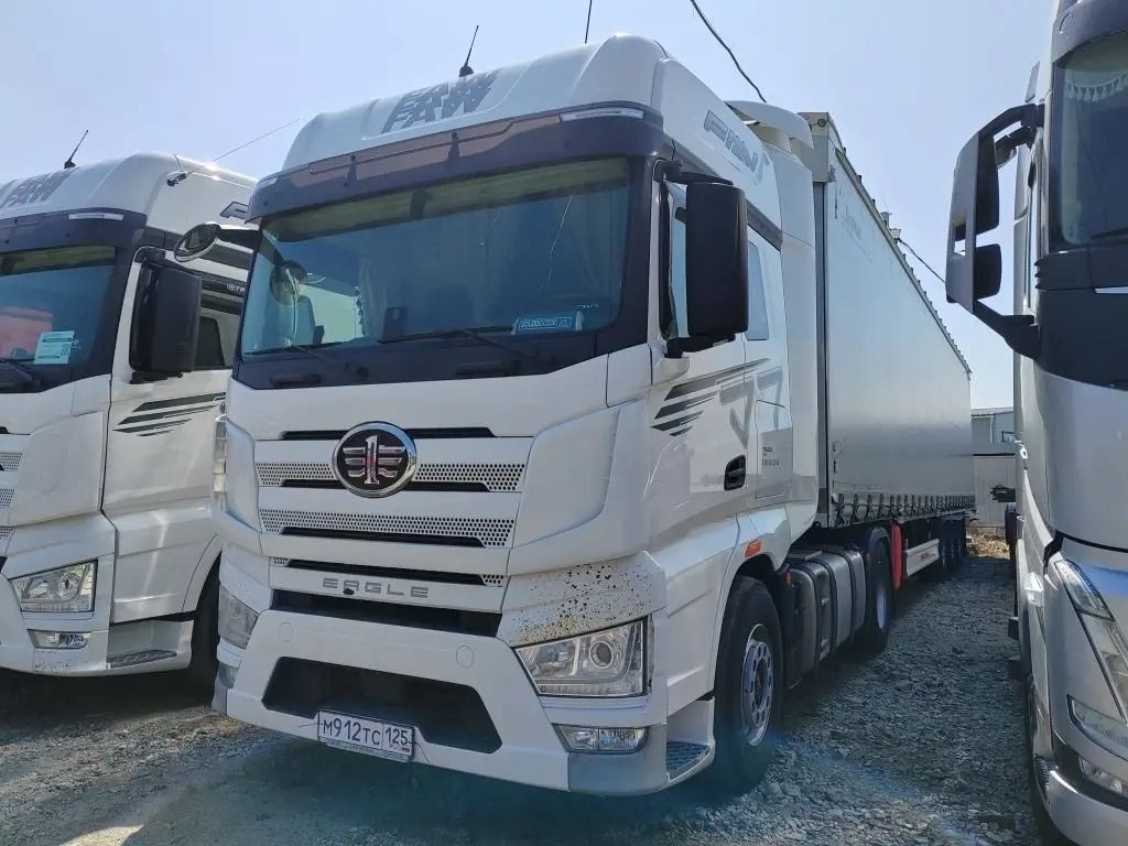 FAW J7 4x2 Седельный тягач — Артем