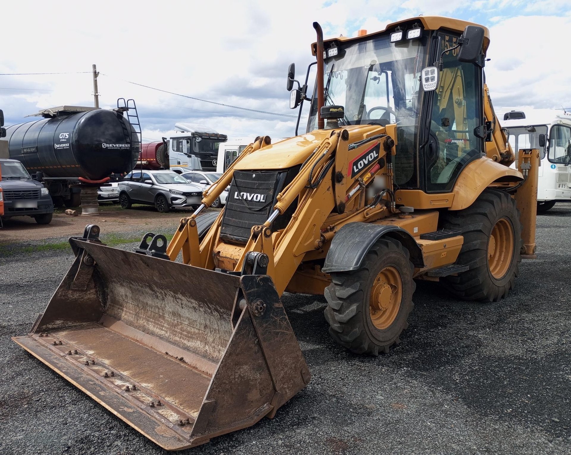 LOVOL FLB468 Экскаватор-погрузчик — Оренбург