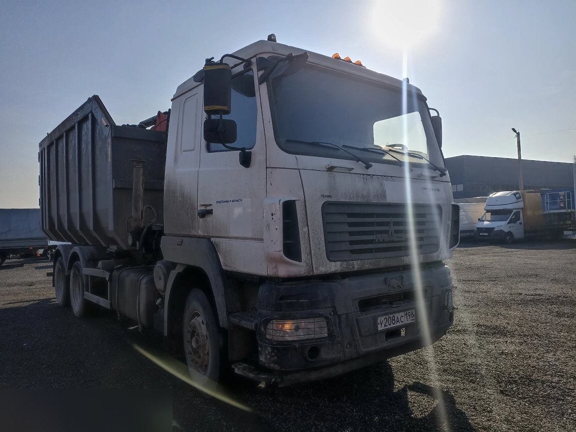 Грузовой специальный МАЗ 6312C9 — Санкт-Петербург
