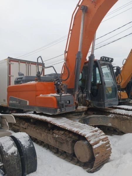 DOOSAN DX320LC-7M — Екатеринбург