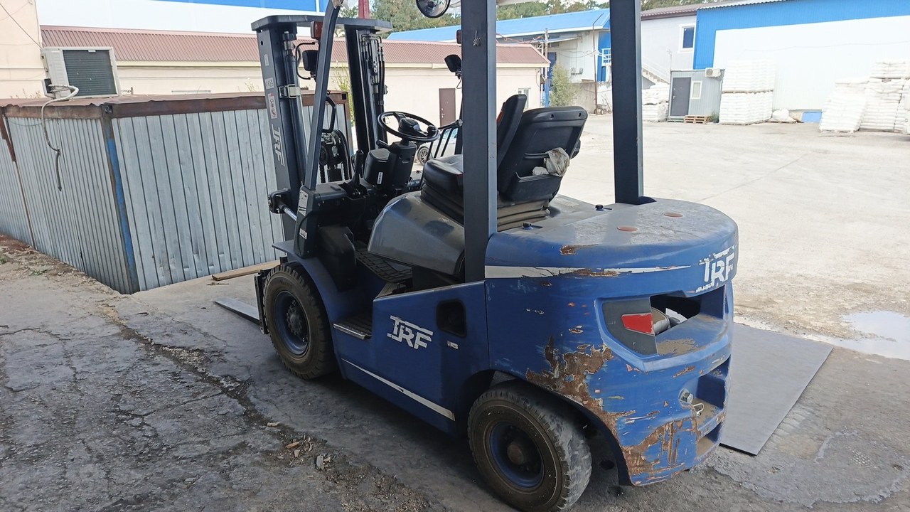 Погрузчик TRF (D25-4X) — Тлюстенхабль