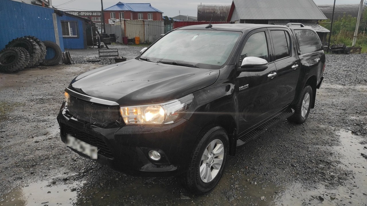 TOYOTA Hilux — Большой Исток