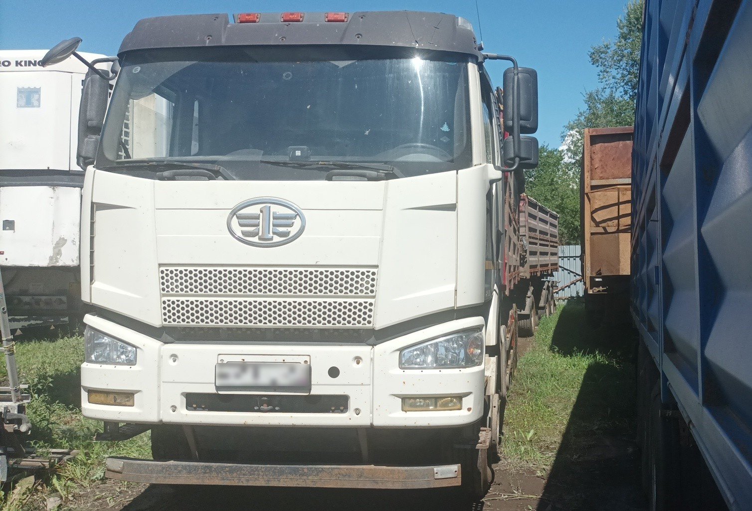 АВТОМАСТЕР 5589* на шасси FAW CA 3250 6x4 Зерновоз — Тольятти