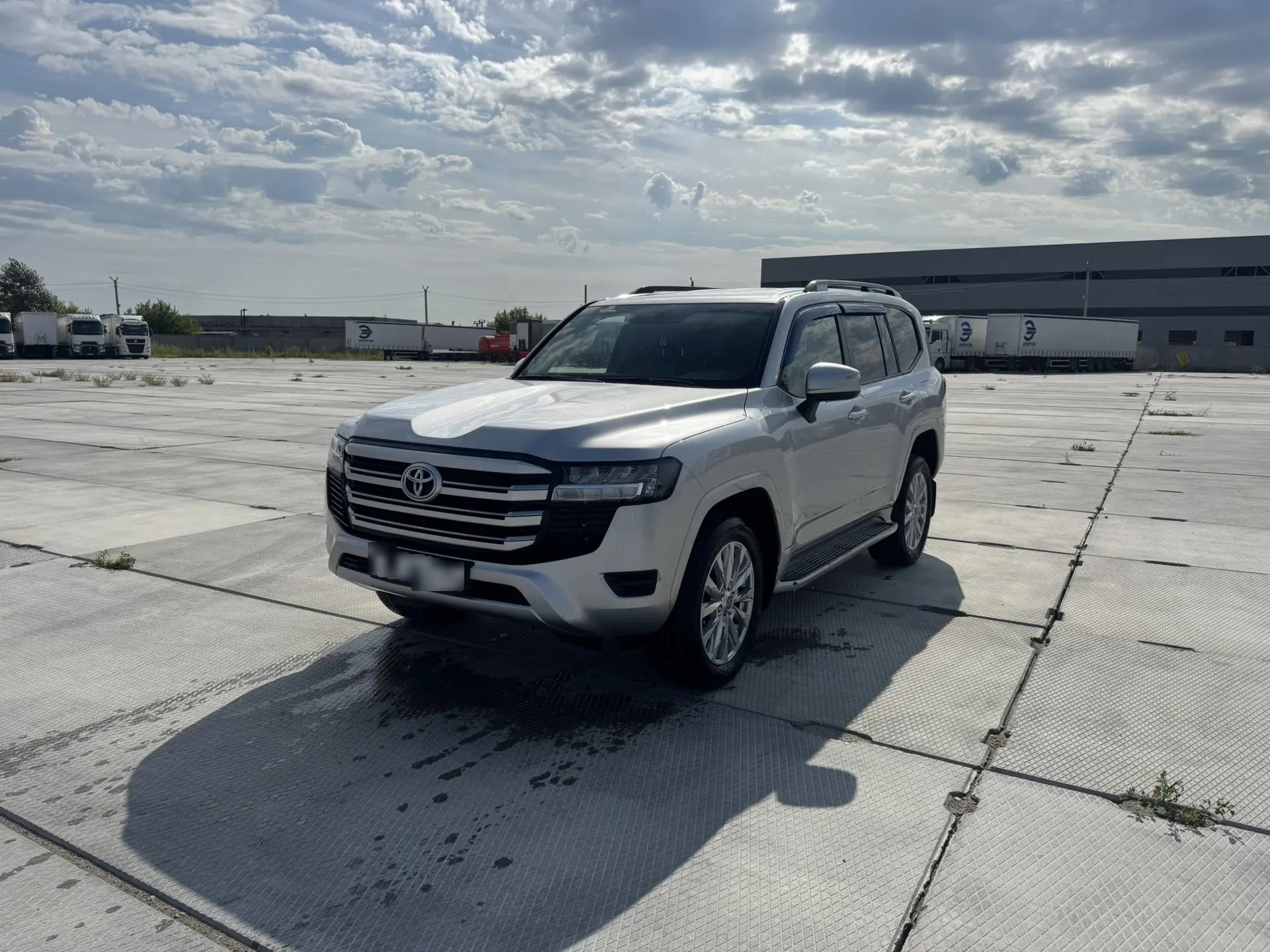 TOYOTA Land Cruiser 300 — Новосибирск