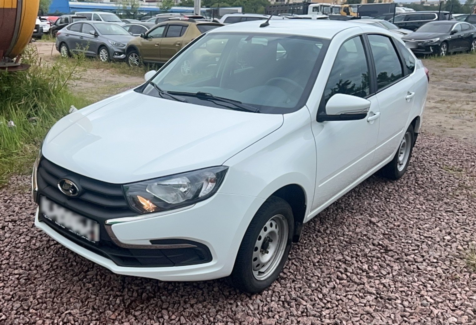 LADA Granta лифтбек — Санкт-Петербург