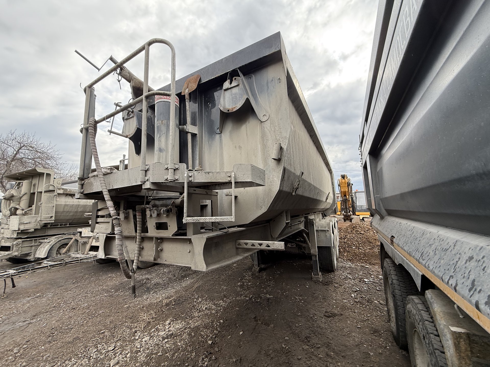 GRUNWALD 9453 Полуприцеп самосвальный — Магнитогорск