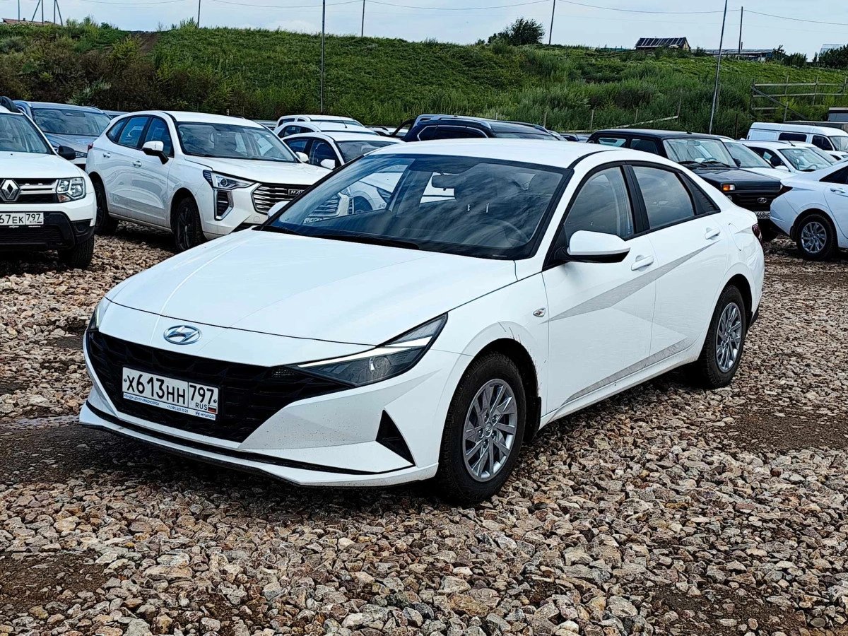 HYUNDAI Elantra — Красноярск