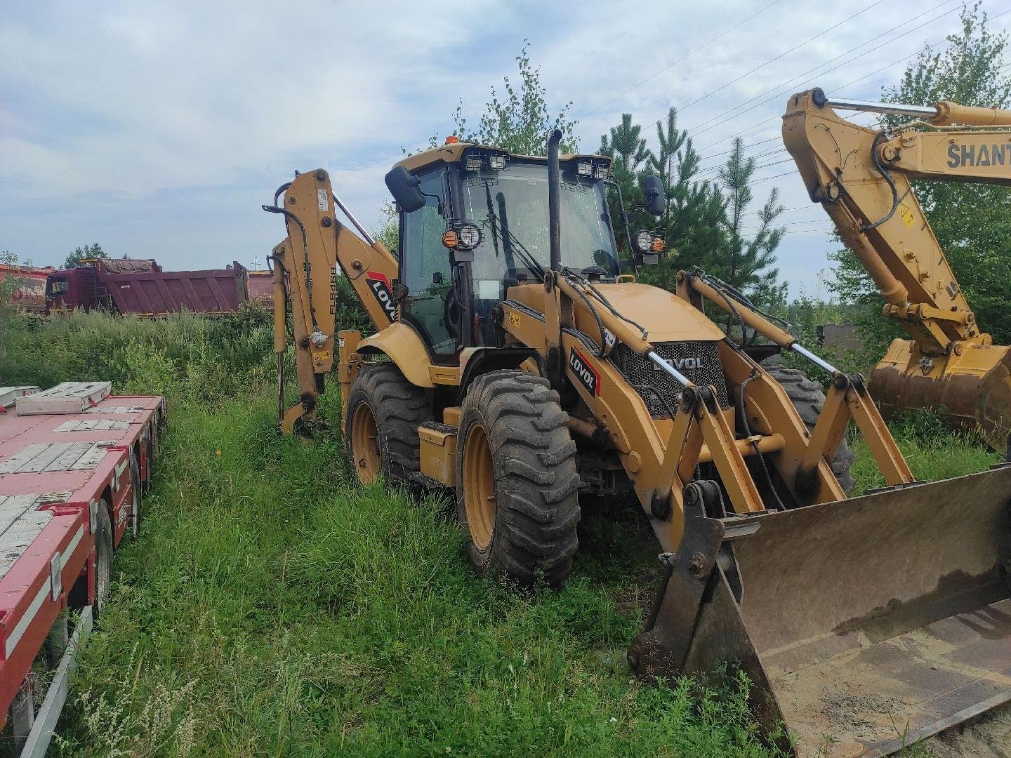 Lovol FLB468 — Солнечный