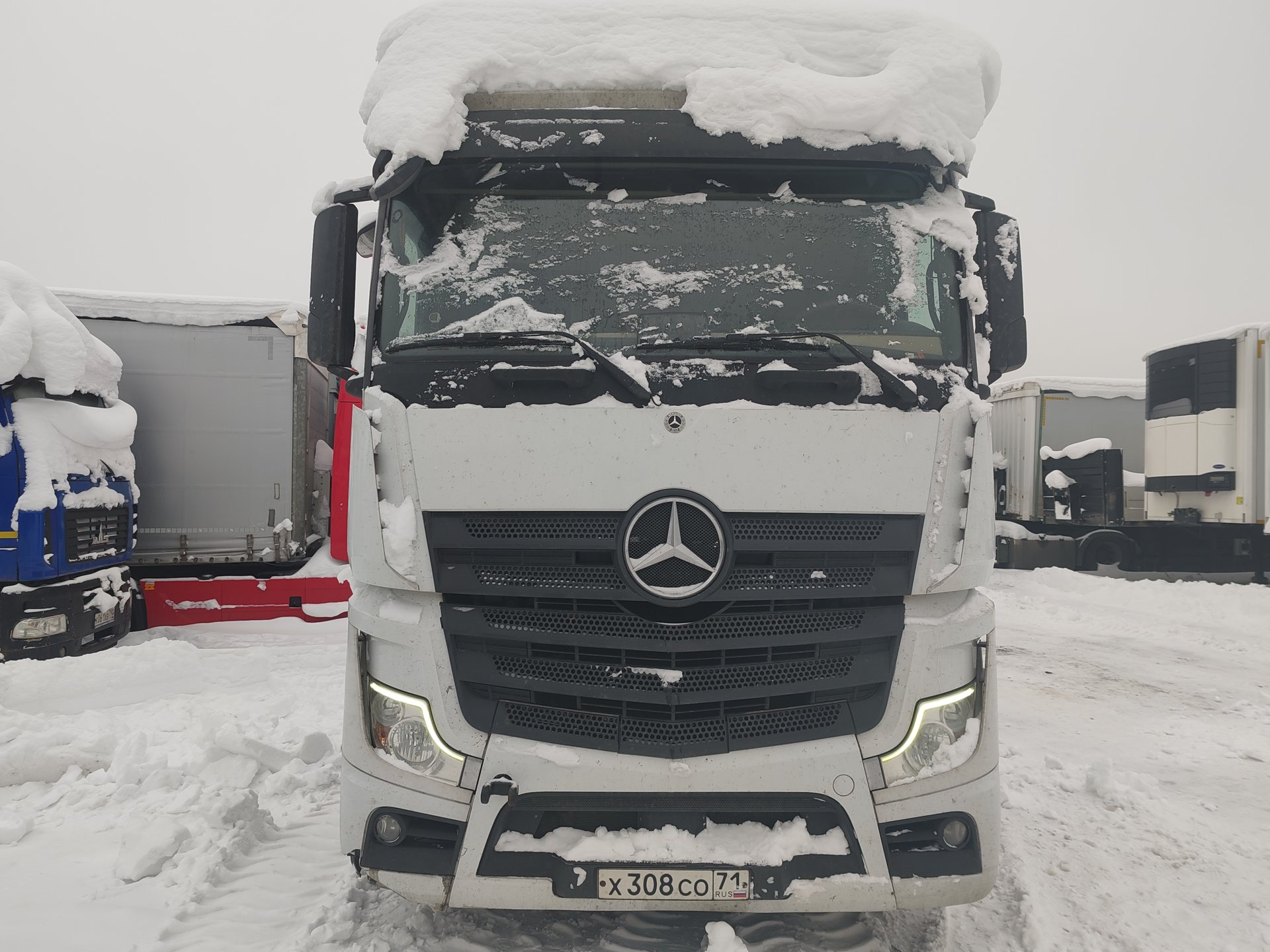 Mercedes-Benz ACTROS 4x2 Седельный тягач — Химки