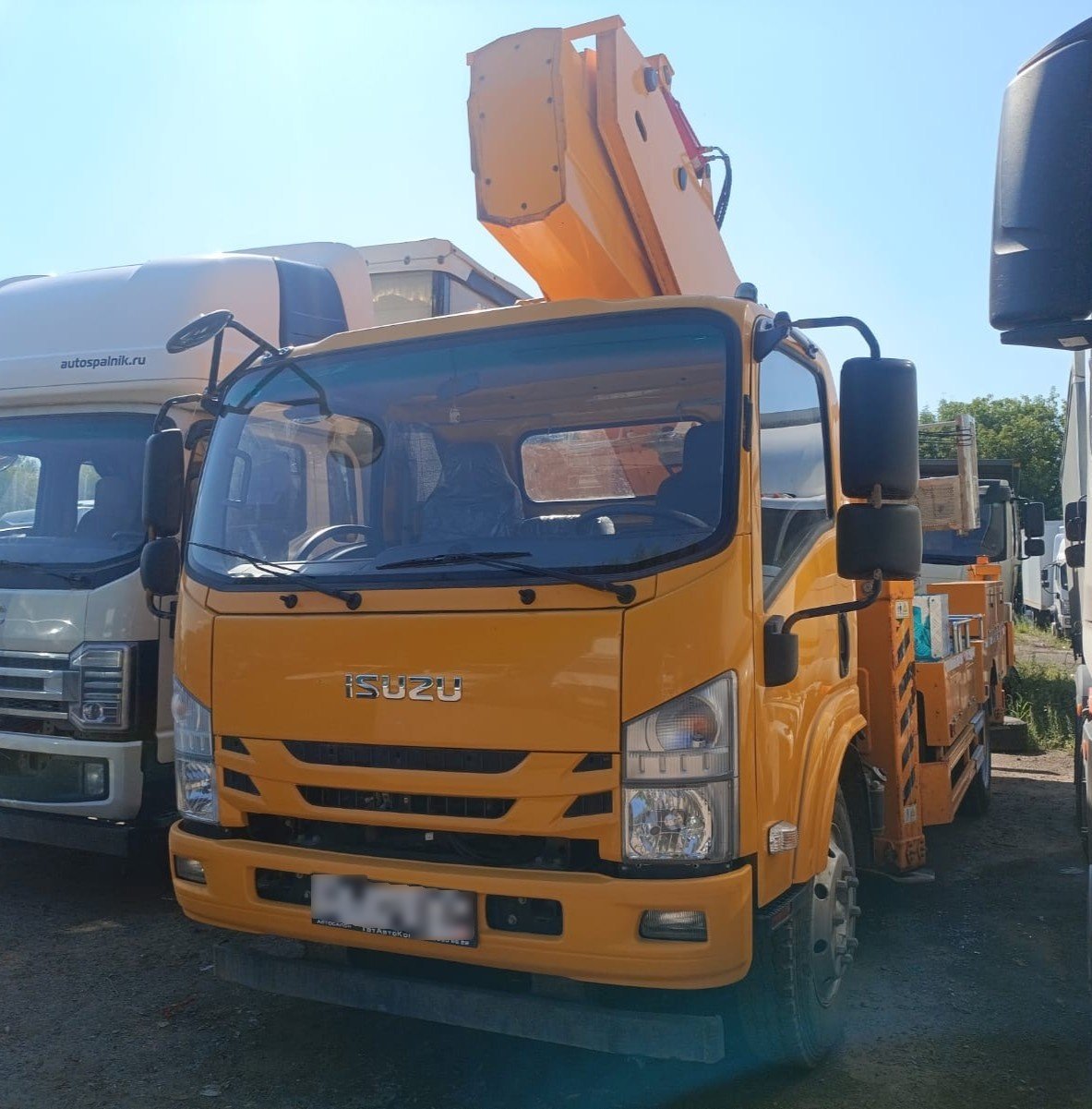 ISUZU ELF 5.5 4x2 Автовышка — Казань