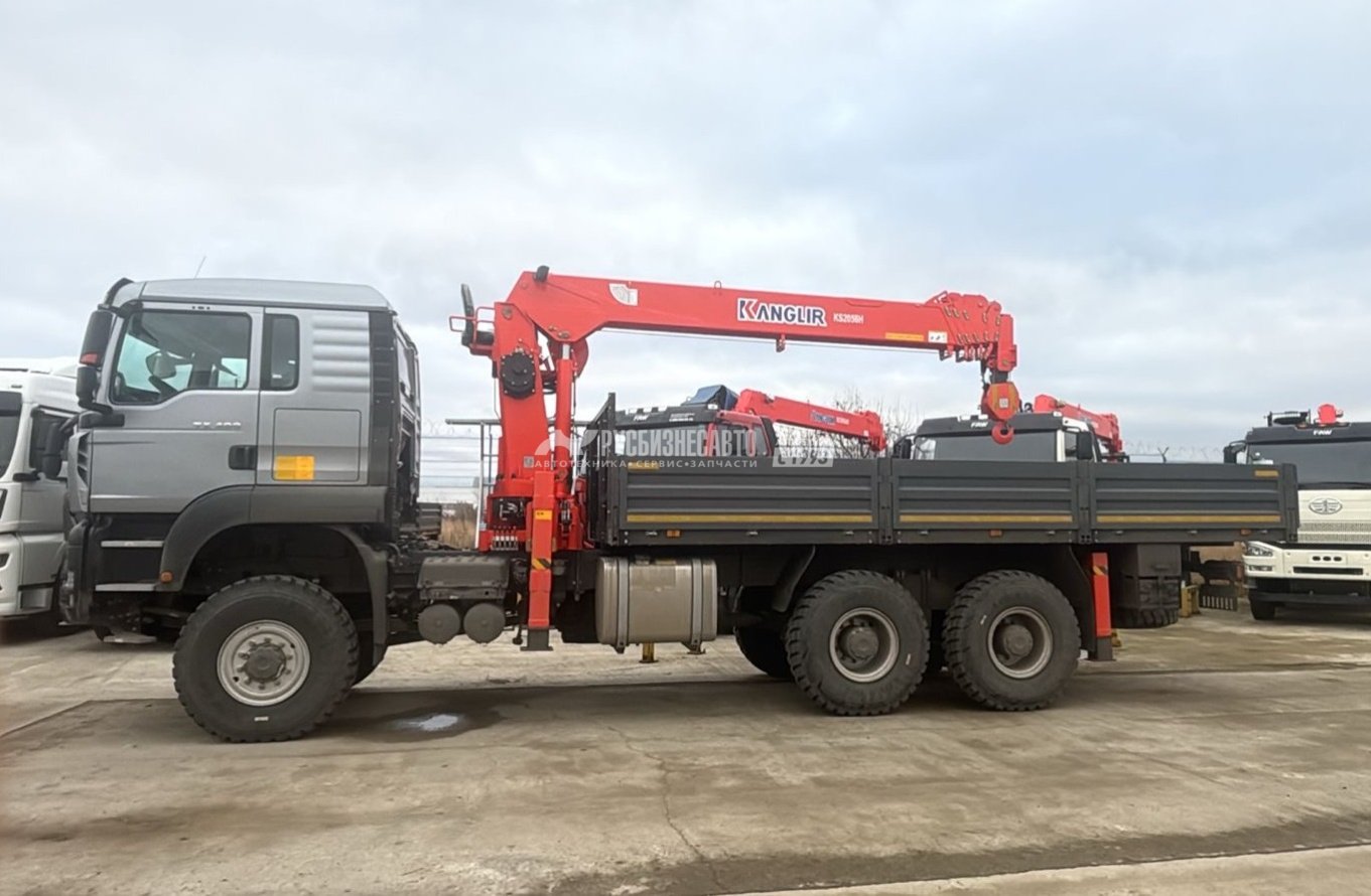 КМУ HOWO T5G (6x6, 400л.с., Евро-5) + KANGLIR KS2056H верх.упр. + борт сталь 6,4м. — новая техника в лизинг