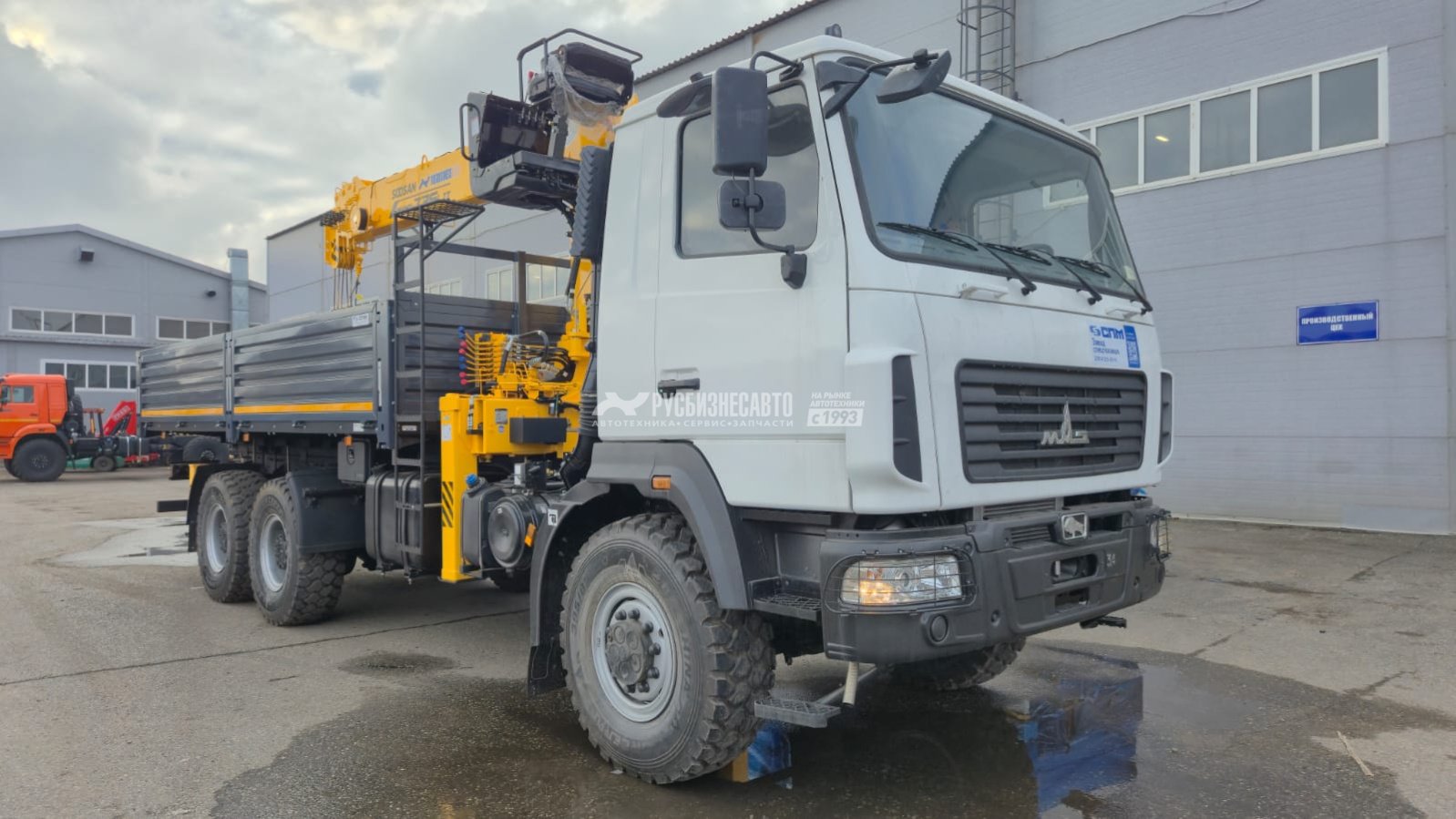 КМУ МАЗ 630226-5575-060 (Евро-5) + SOOSAN SCS736LII верх.упр. + борт сталь 6,2м. — новая техника в лизинг