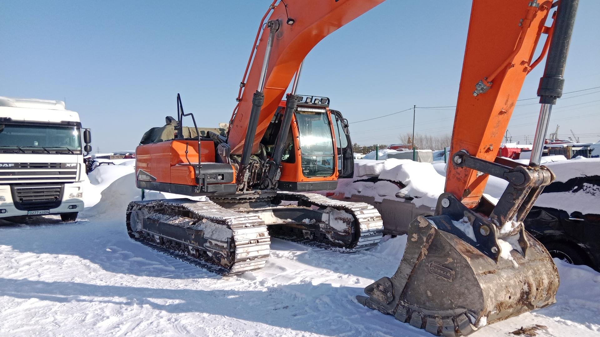 DOOSAN/DEVELON DX300LCA-7M — Сургут