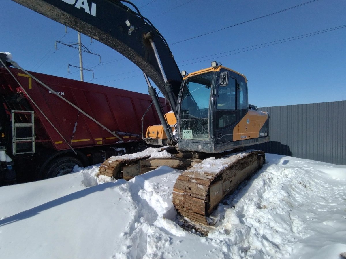 HYUNDAI R225LVS — Тюмень