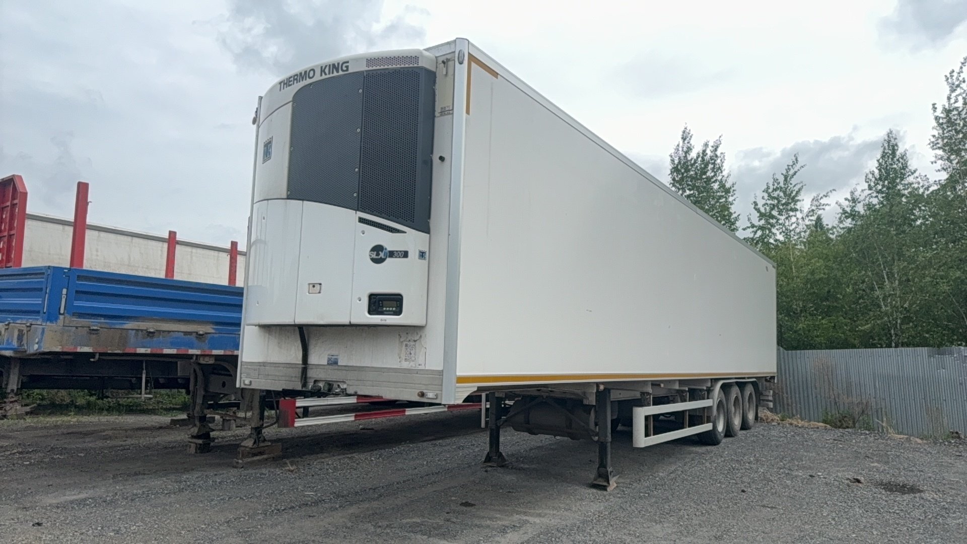 LONG GUA LGC* Полуприцеп изотермический/рефрижератор — Хабаровск