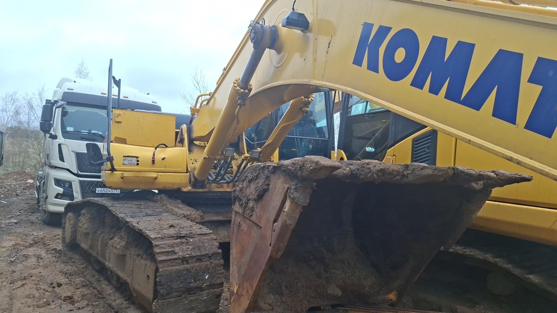 KOMATSU PC300-8MO — Солнечногорск