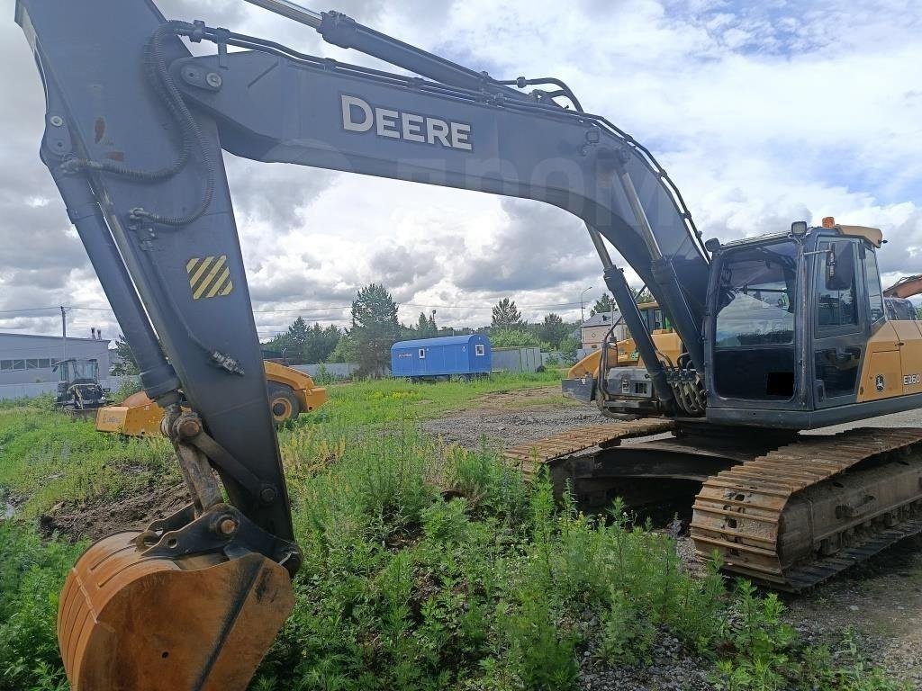 Экскаватор John Deere E 260 LC — Челябинская обл