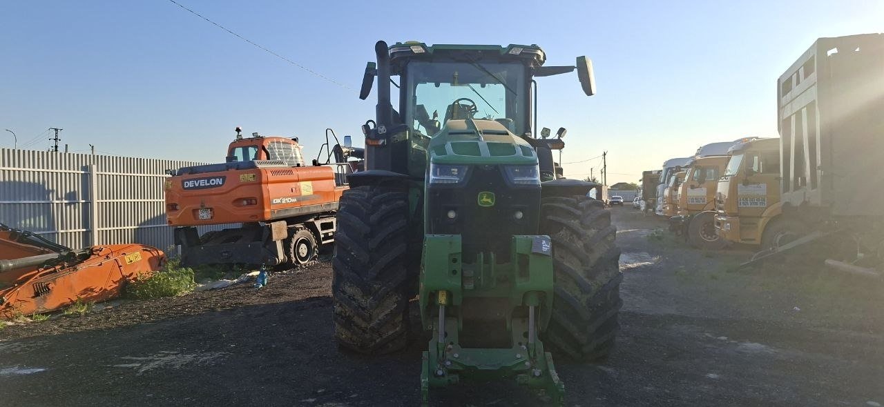 JOHN DEERE 8R Трактор — Ростов-на-Дону