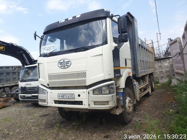 Специализированный, автомобиль - самосвал FAW J6 6x6 — Хабаровск