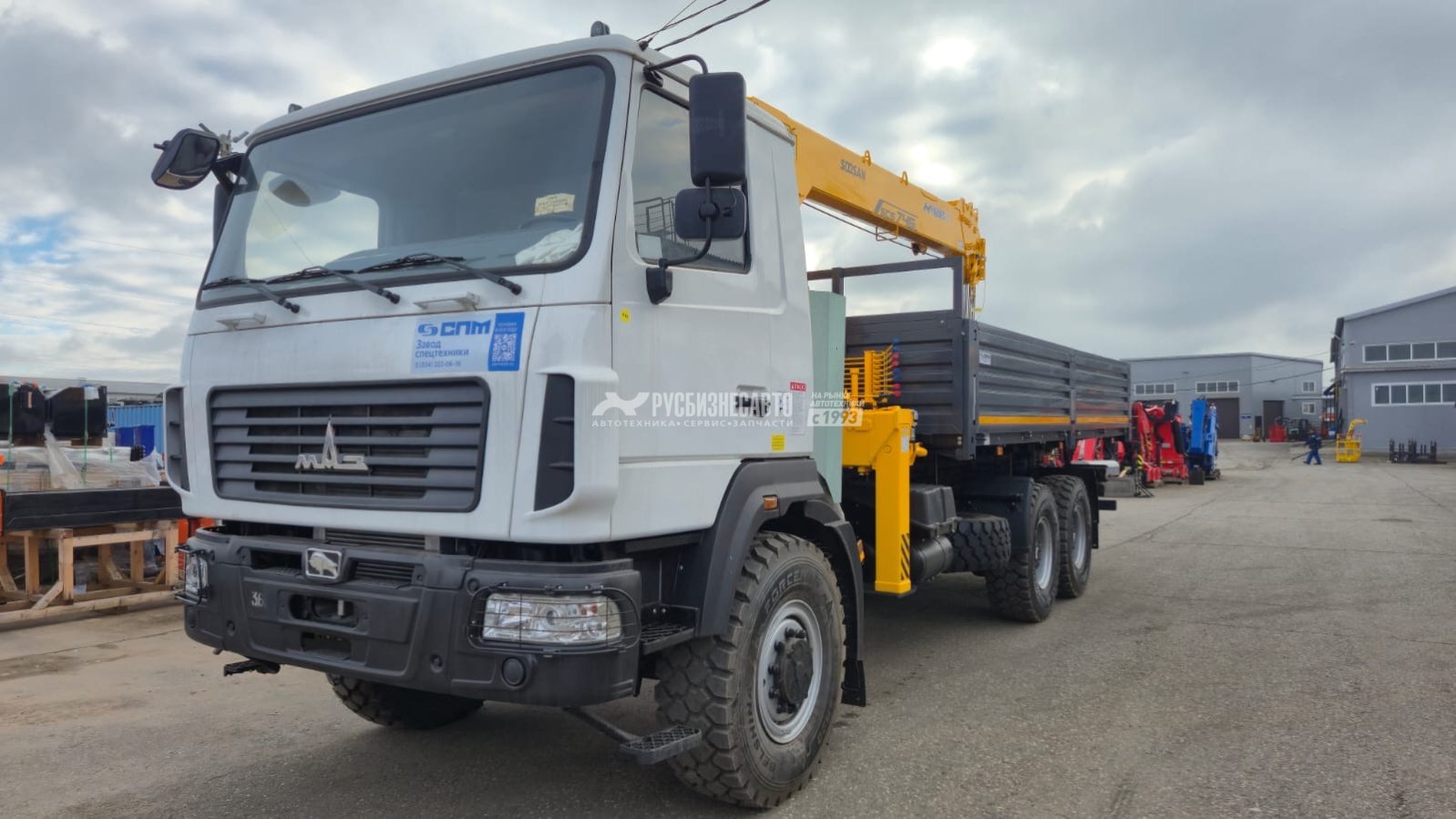 КМУ МАЗ 630226-5575-060 (Евро-5) + SOOSAN SCS746L верх.упр. + борт сталь 6,2м. — новая техника в лизинг
