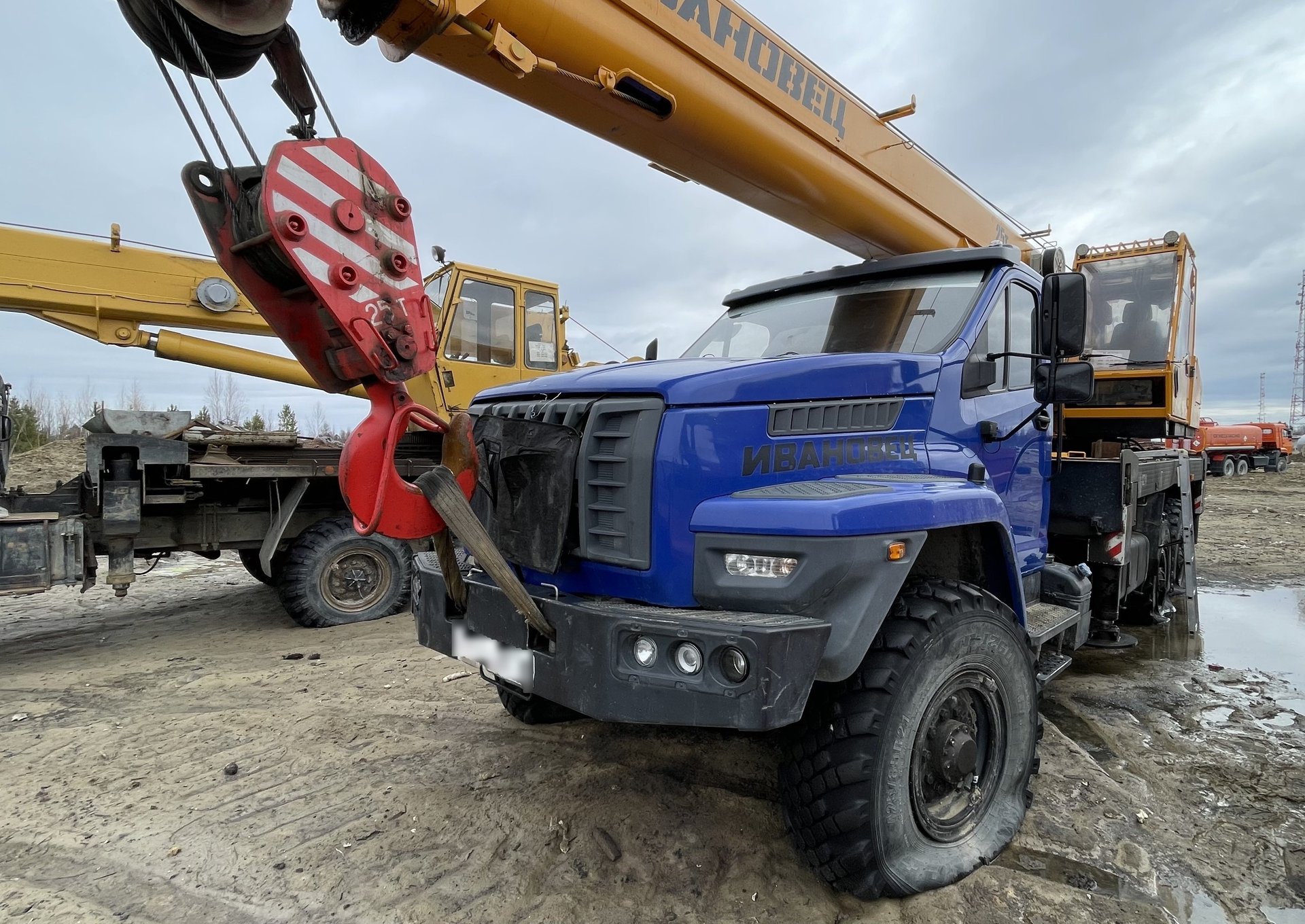 ИВАНОВЕЦ КС-45717-2 на шасси URAL NEXT 4320 6x6 Автокран — Ямал