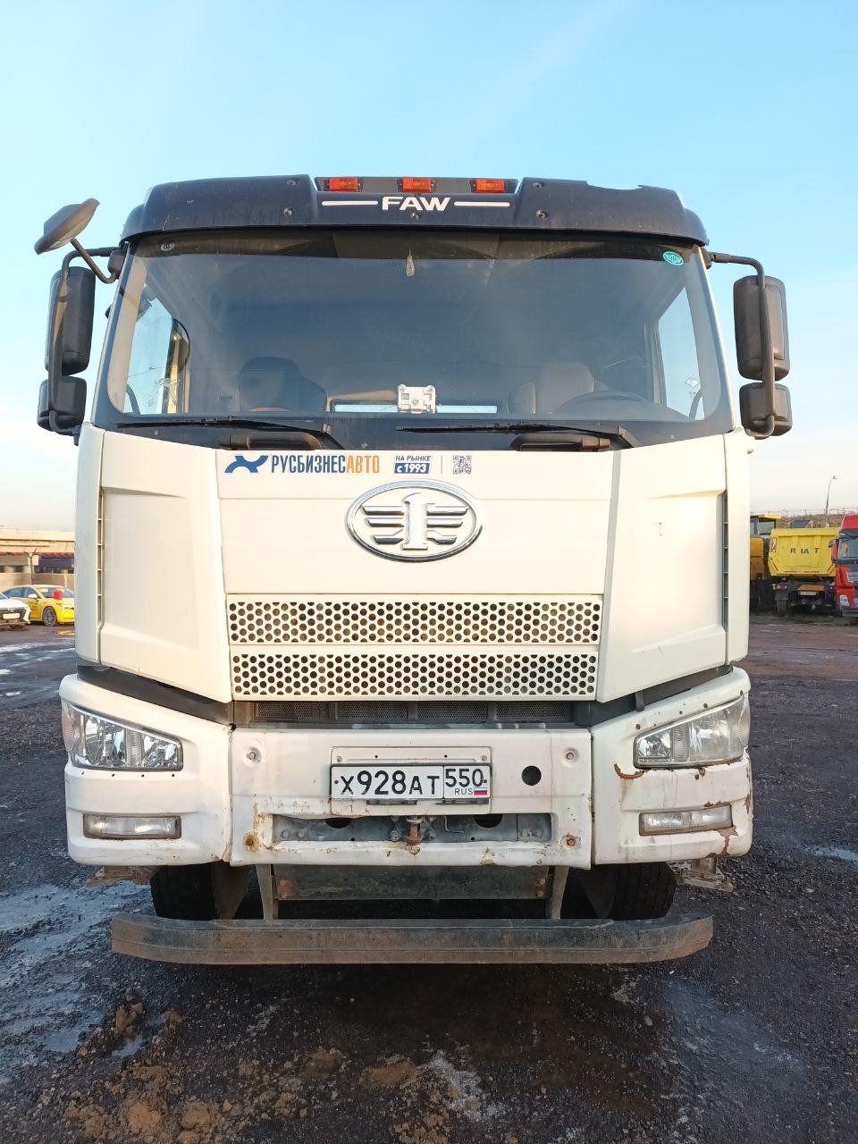 FAW J6 6x4 Мультилифт — Лобня