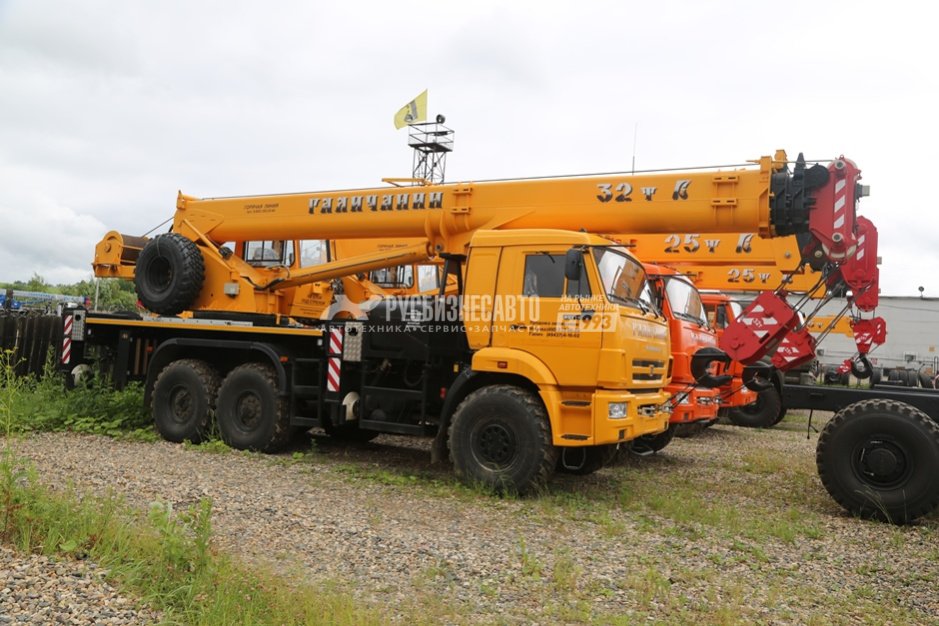 КС 55729-5В-3 автокран 32 т. (КАМАЗ-43118) ОВОИД — новая техника в лизинг