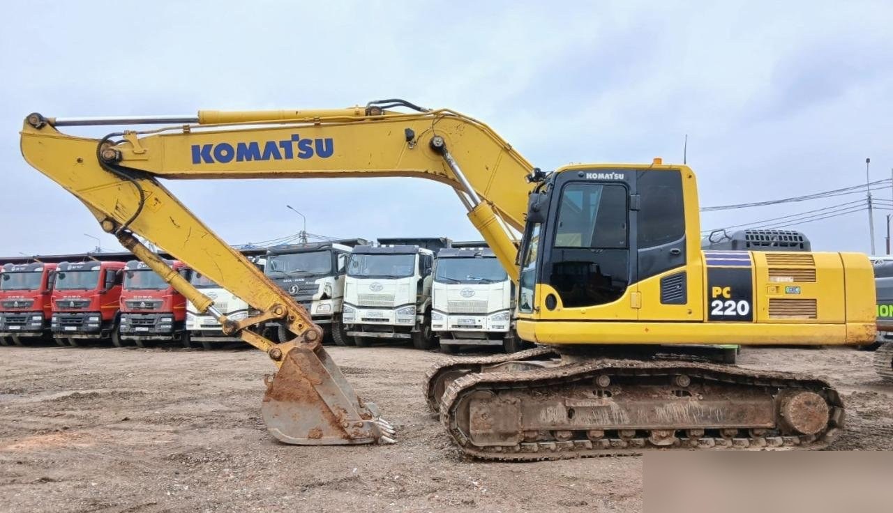 KOMATSU PC 220 Экскаватор — Химки