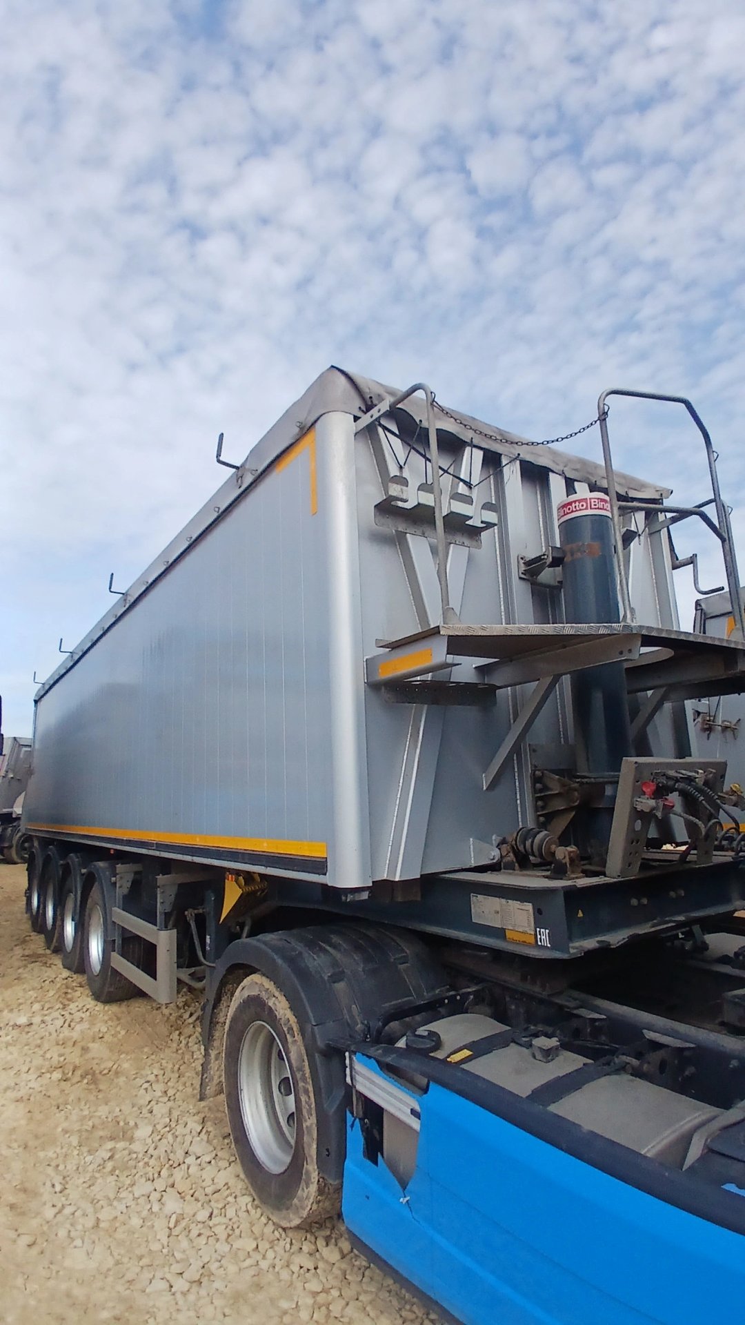 Полуприцеп самосвальный BODEX KIS 4WA1 — Воронеж