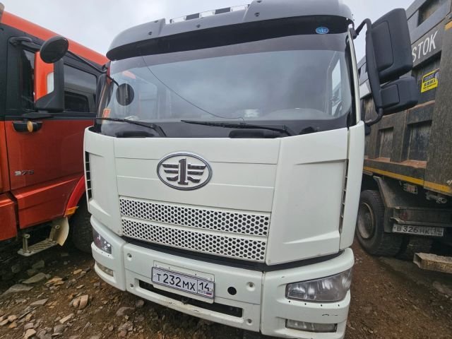 Самосвал FAW J6 — Алдан