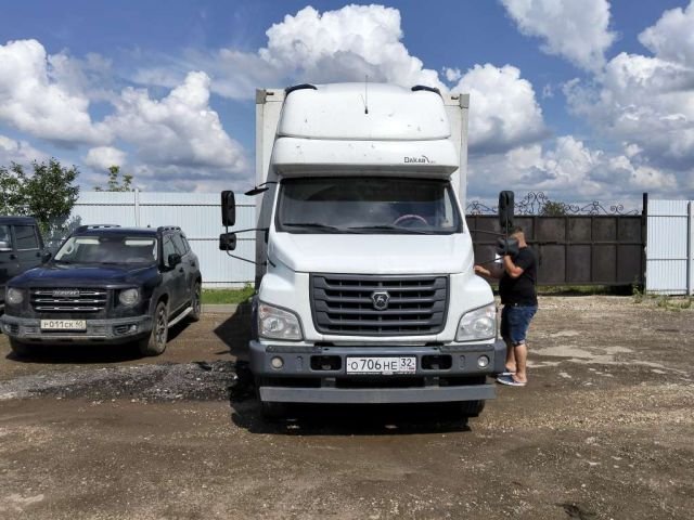 Специализированный, фургон для перевозки пищевых продуктов 2824FN 2824FU — Калужская область