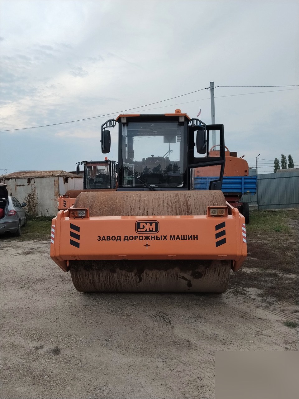 Завод дорожных машин Каток DM-617 — Богданово