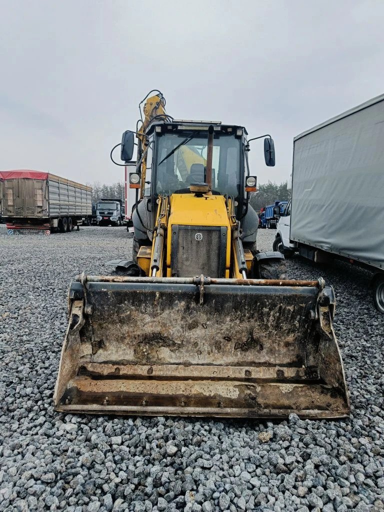 New Holland Экскаватор-погрузчик B80B — Воронеж
