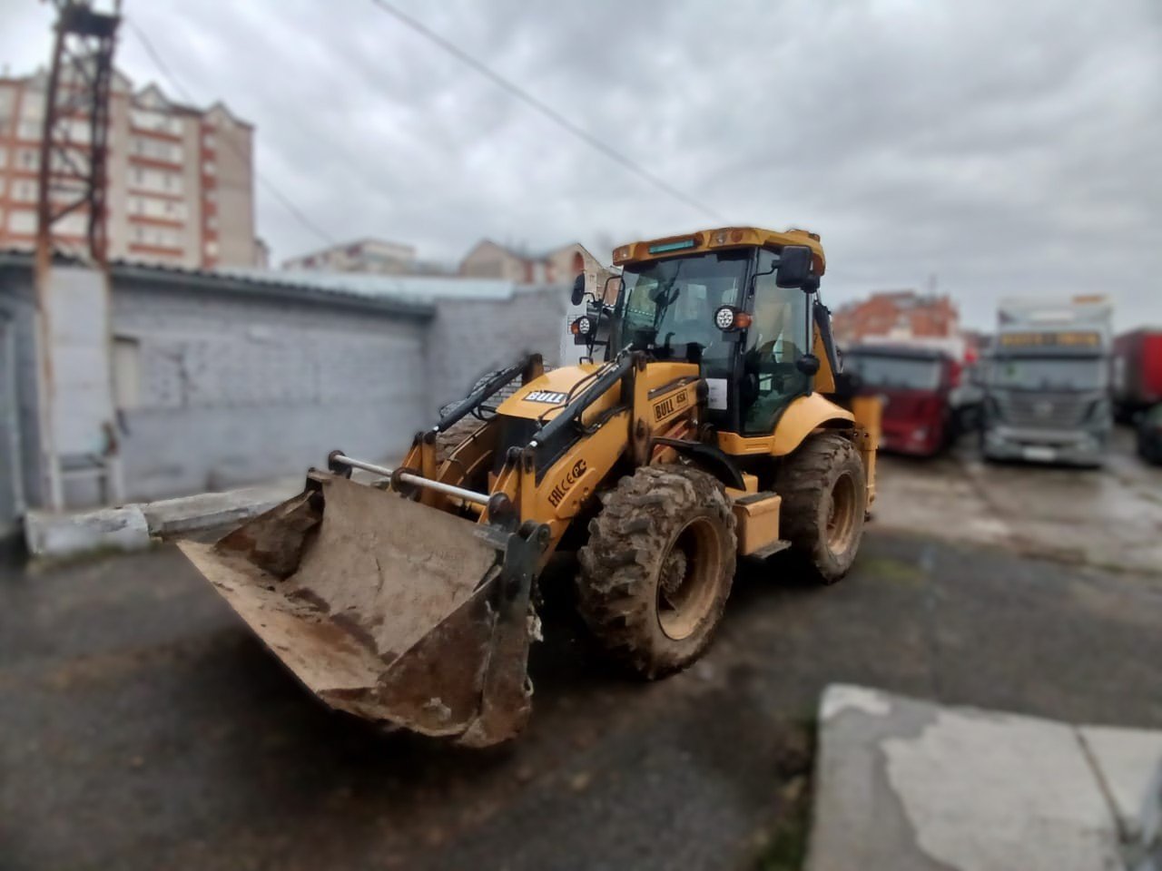 BULL 4SX Экскаватор-погрузчик — Томск