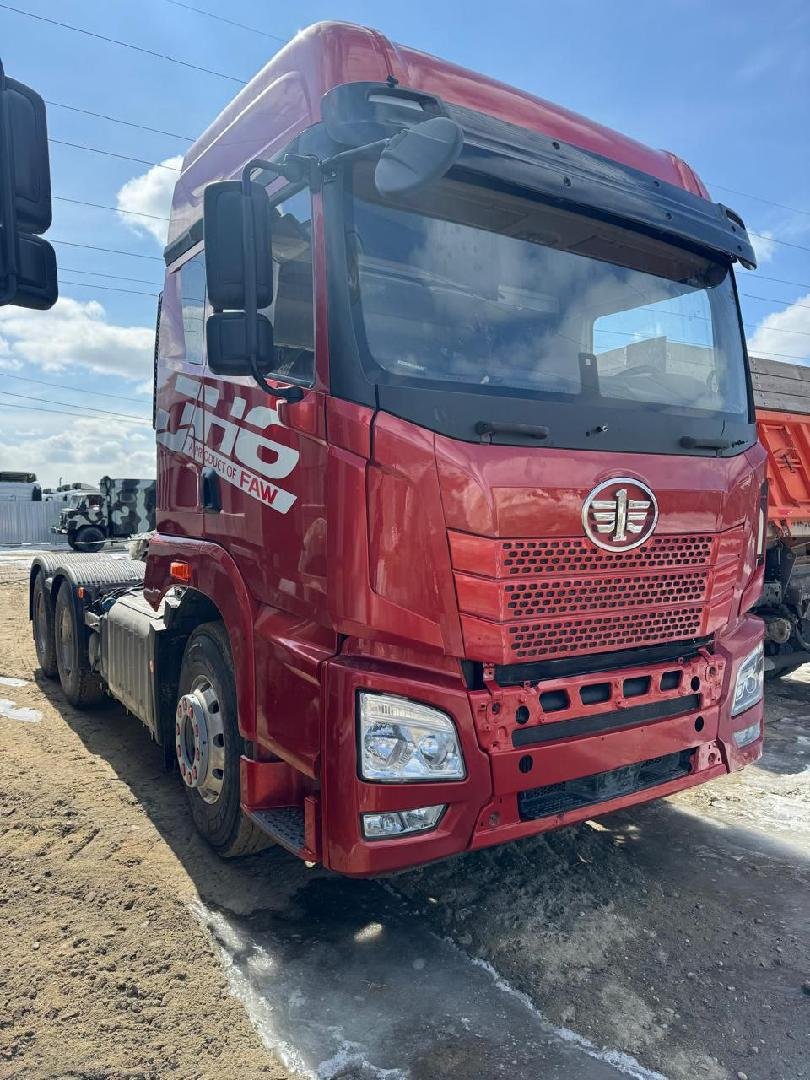 FAW JIEFANG CA4256P26K15T1E6A80 6x4 — Благовещенск