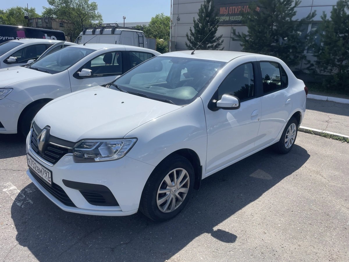 RENAULT Logan — Артём