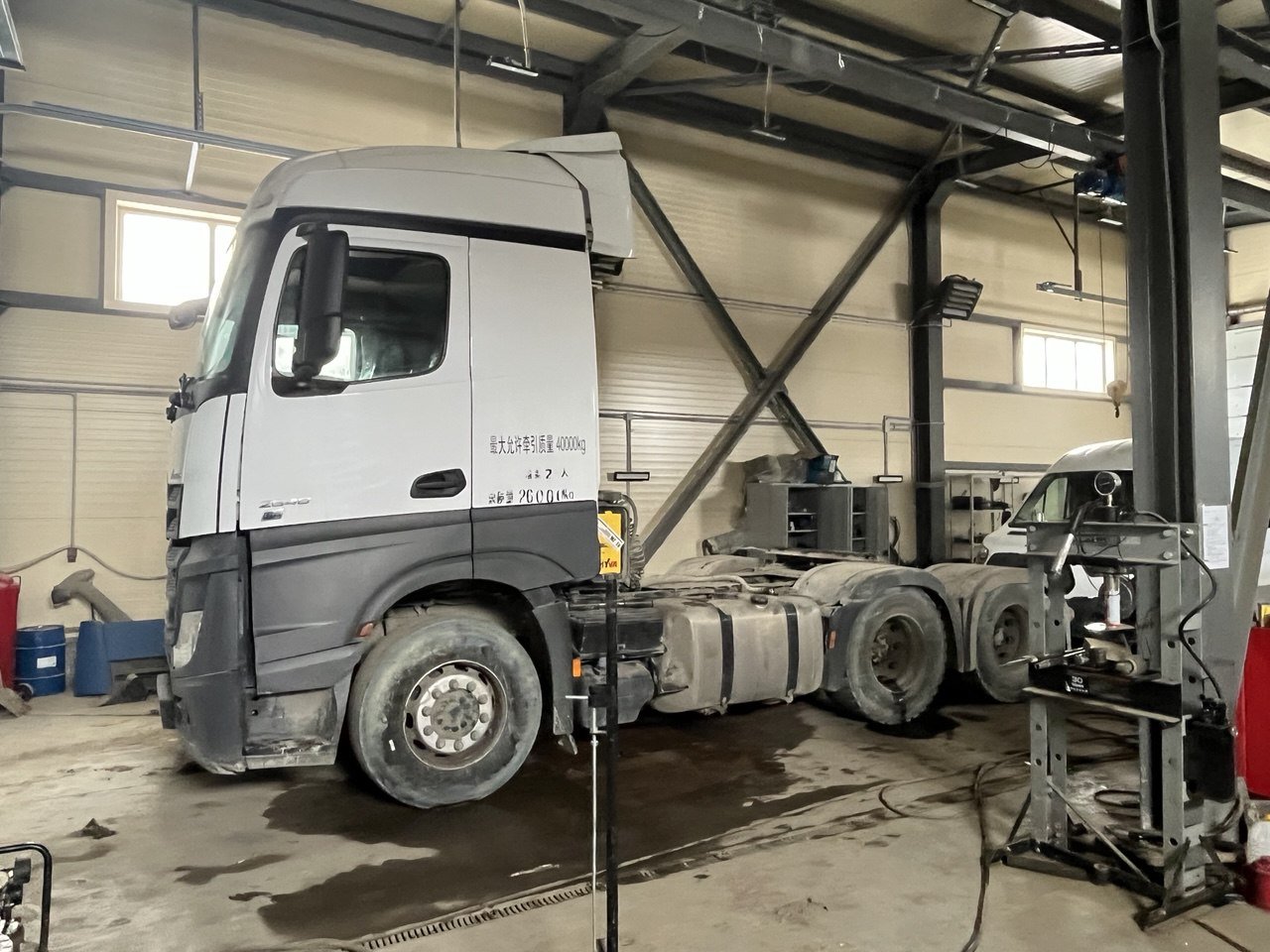 Mercedes-Benz, Тягач седельный Actros 6x4 — Магнитогорск