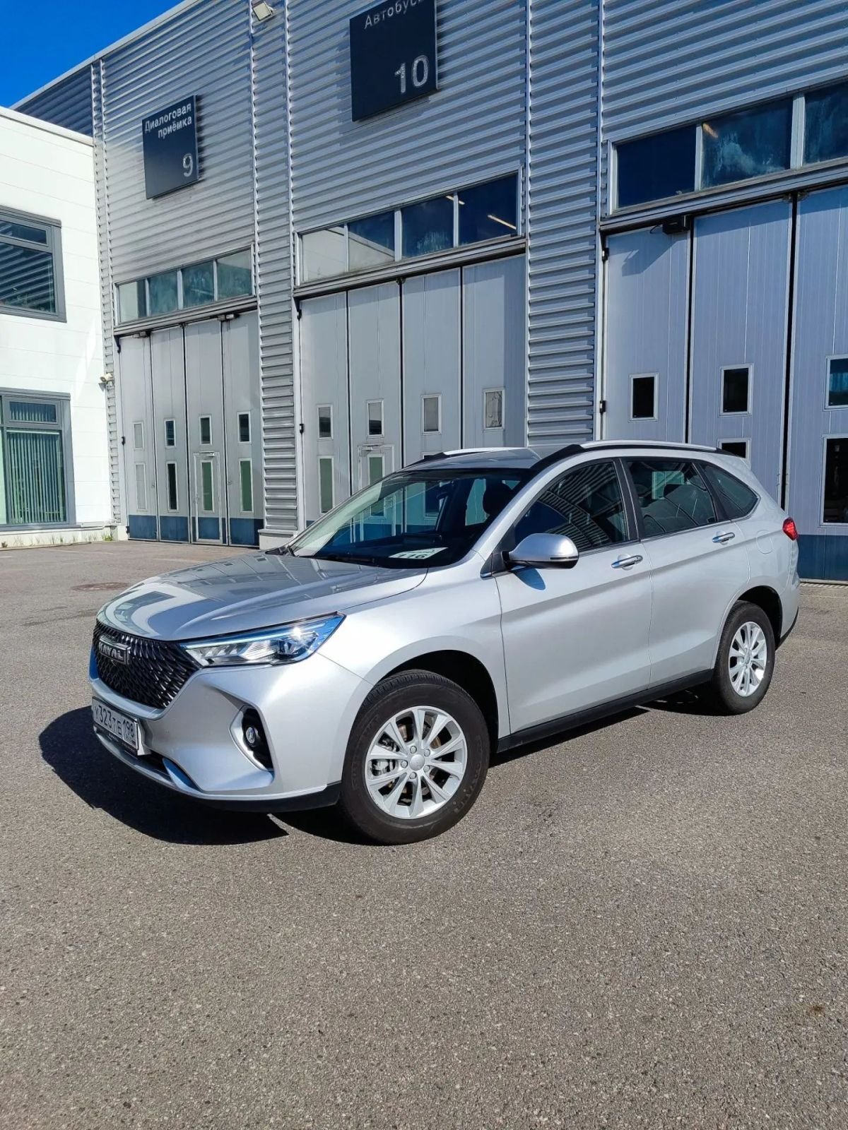 Легковой автомобиль HAVAL M6 — Санкт-Петербург