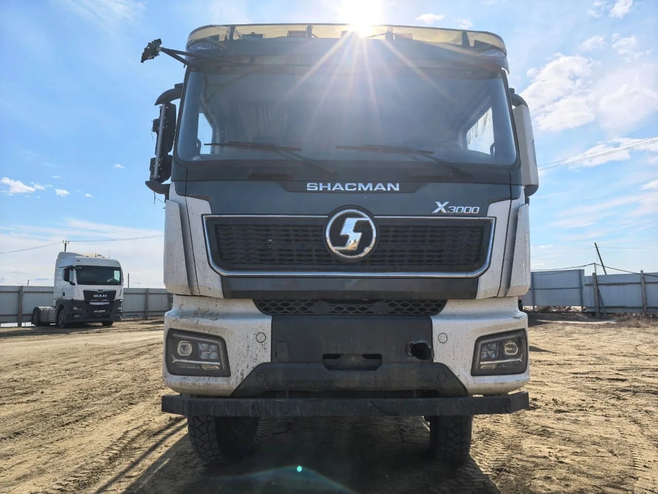 Shacman (Shaanxi) 6x6 Сортиментовоз с КМУ 3258А3 — Якутск