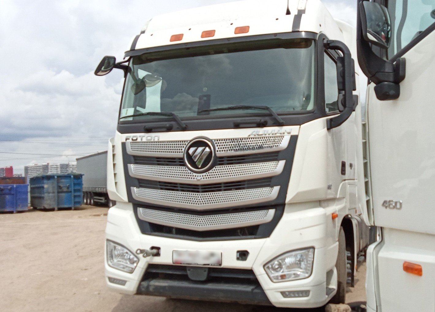 FOTON AUMAN R 4x2 Седельный тягач — Домодедово улица зорин лес 36 строение 2