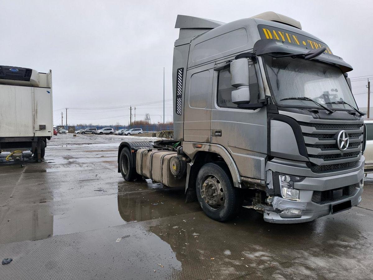 Тягач седельный Dayun CGC4180 — Санкт-Петербург