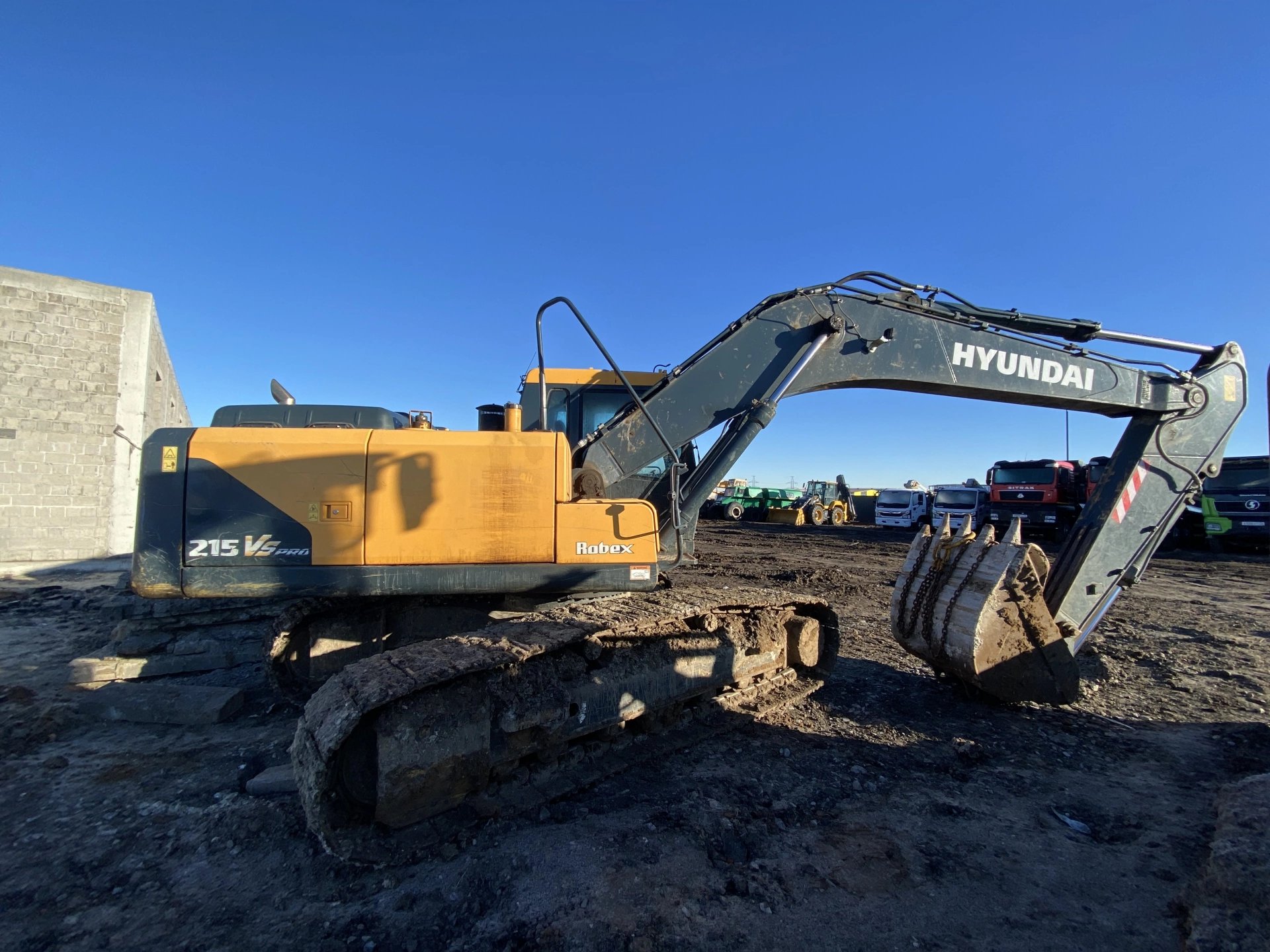 HYUNDAI R215VSPRO — Тюмень