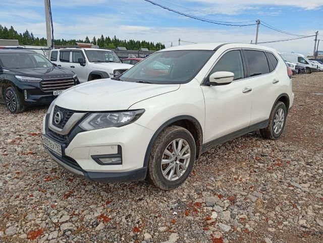 Легковой автомобиль NISSAN X-Trail — Московская область