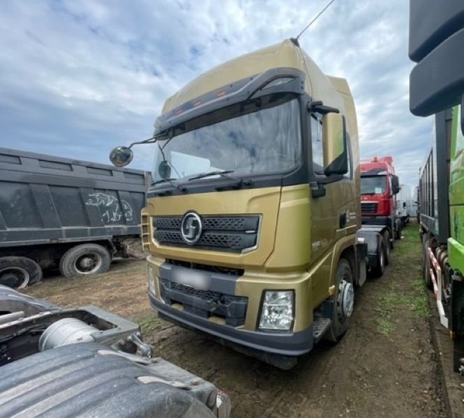Shacman (Shaanxi) SX* 6x4 Седельный тягач — Иркутск
