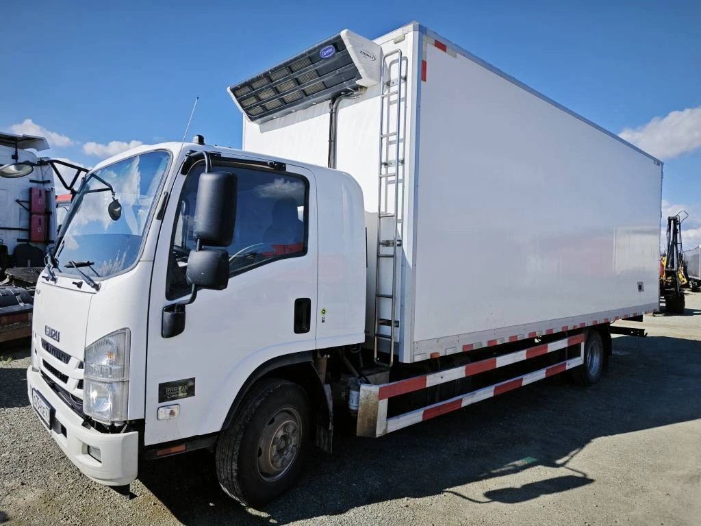ISUZU Elf — Артём