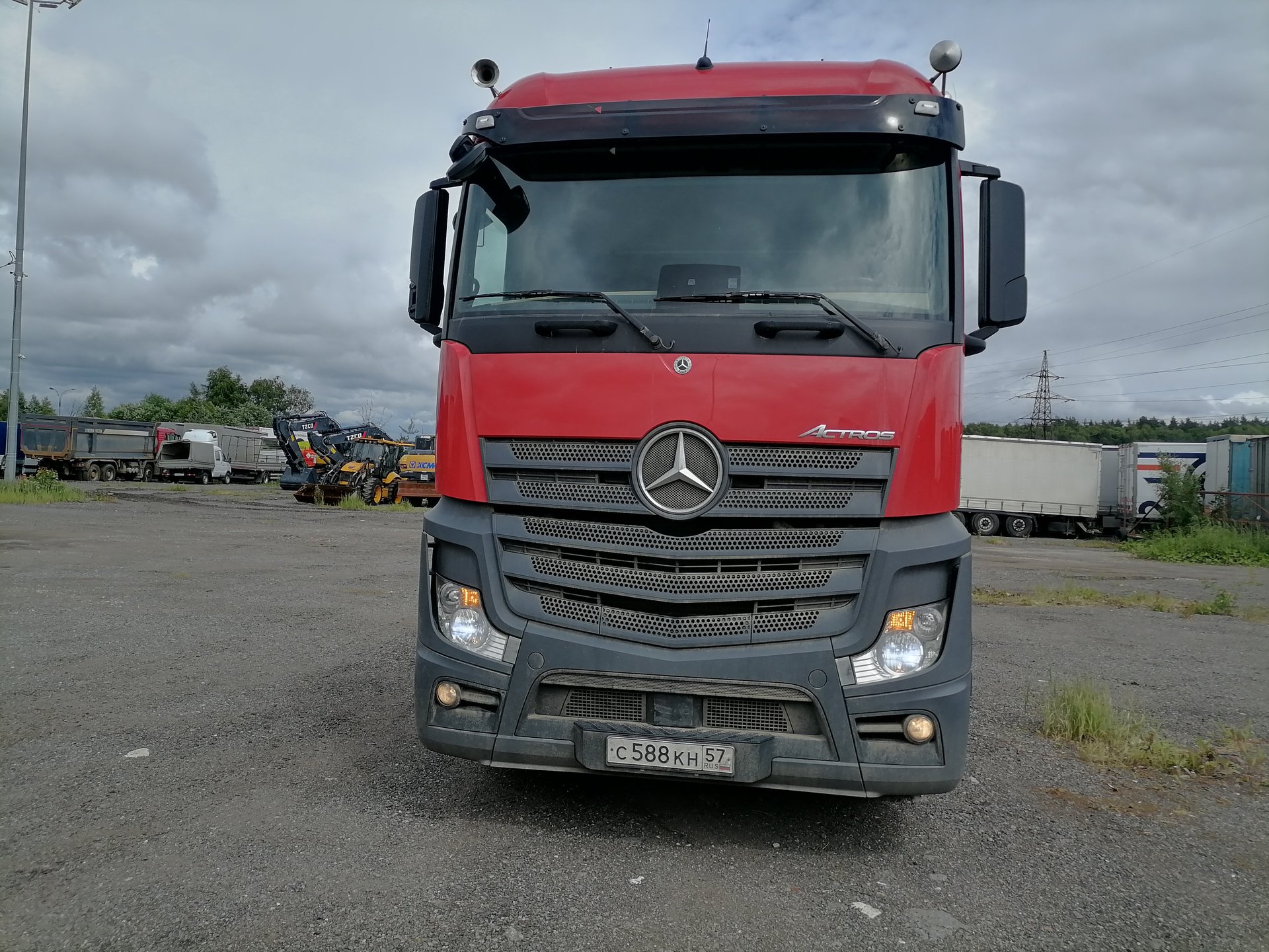 Mercedes-Benz ACTROS 4x2 Седельный тягач — Москва. Симферопольское шоссе